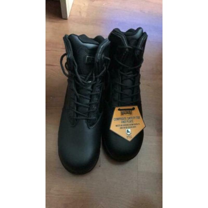 Magnum schoenen maat 44 nieuw uit doos