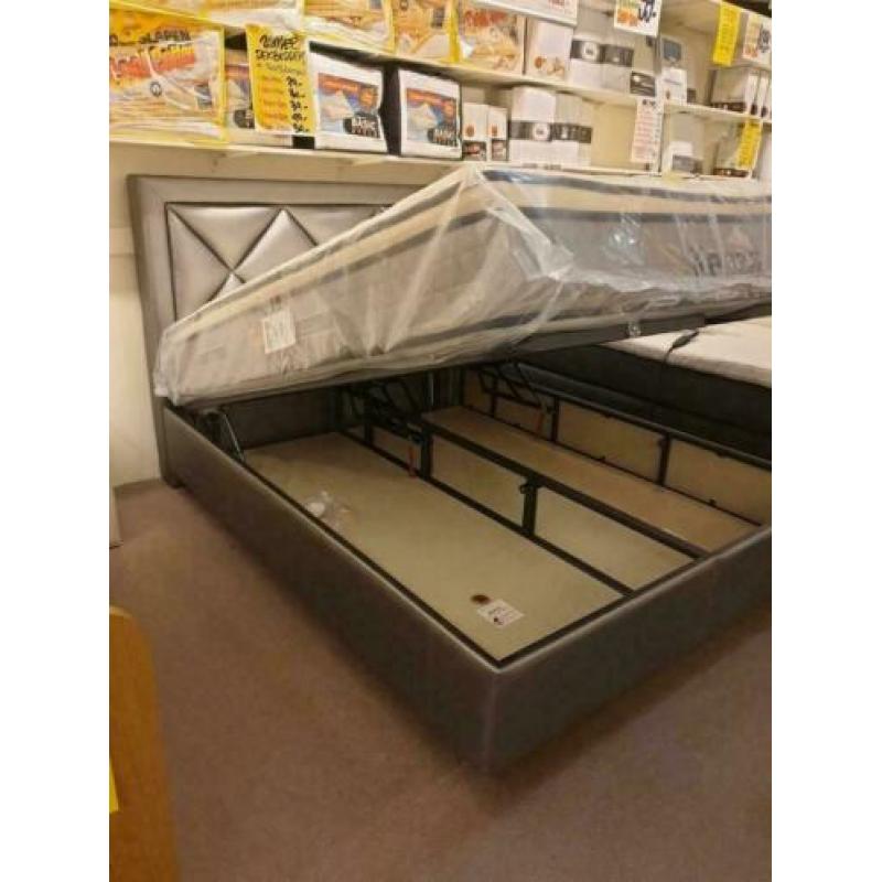 boxspring met opberg ruimte