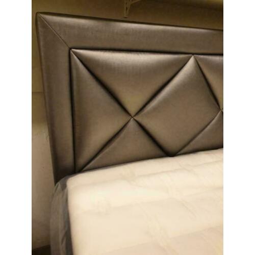 boxspring met opberg ruimte