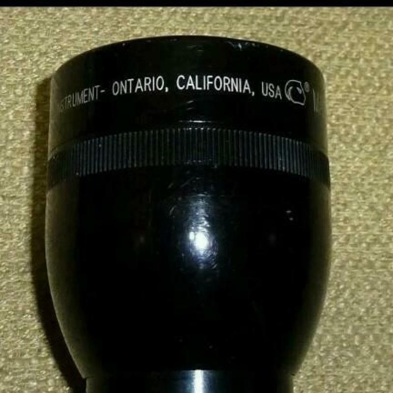 Linterna Mag-Lite.Mag Instrument-Ontario California.USA.31 c