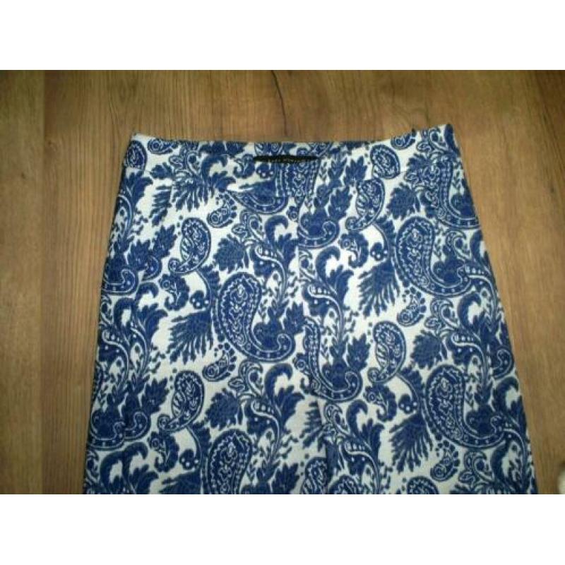 prachtige blauw / witte ZARA broek mt. 36