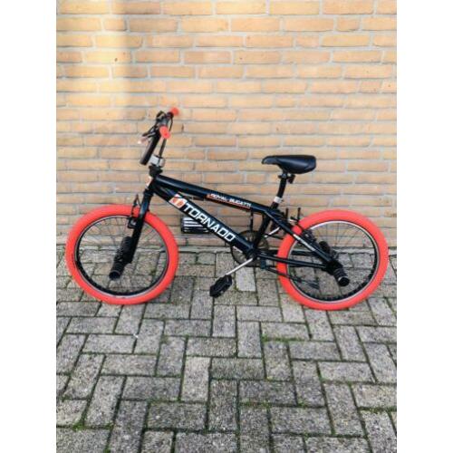 BMX Royal Buggati Tornado Freestyle 20” Zwart/Rood (Zgan)