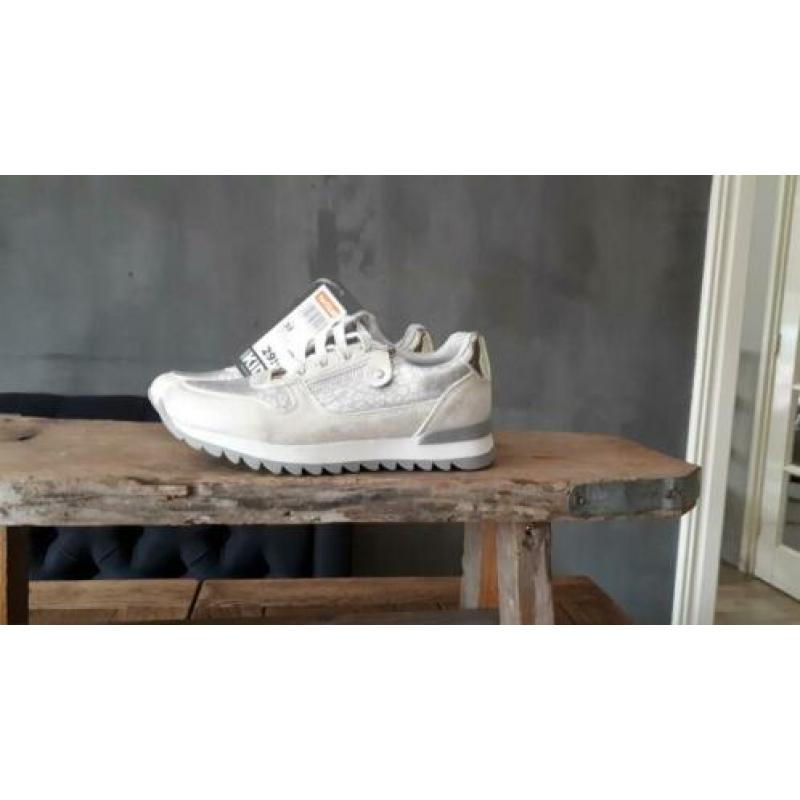 stoere sneakers maat 33