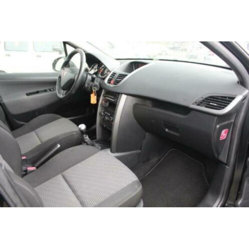 Peugeot 207 1.6 VTi | 5 DEURS | AIRCO | CRUISE | 2011