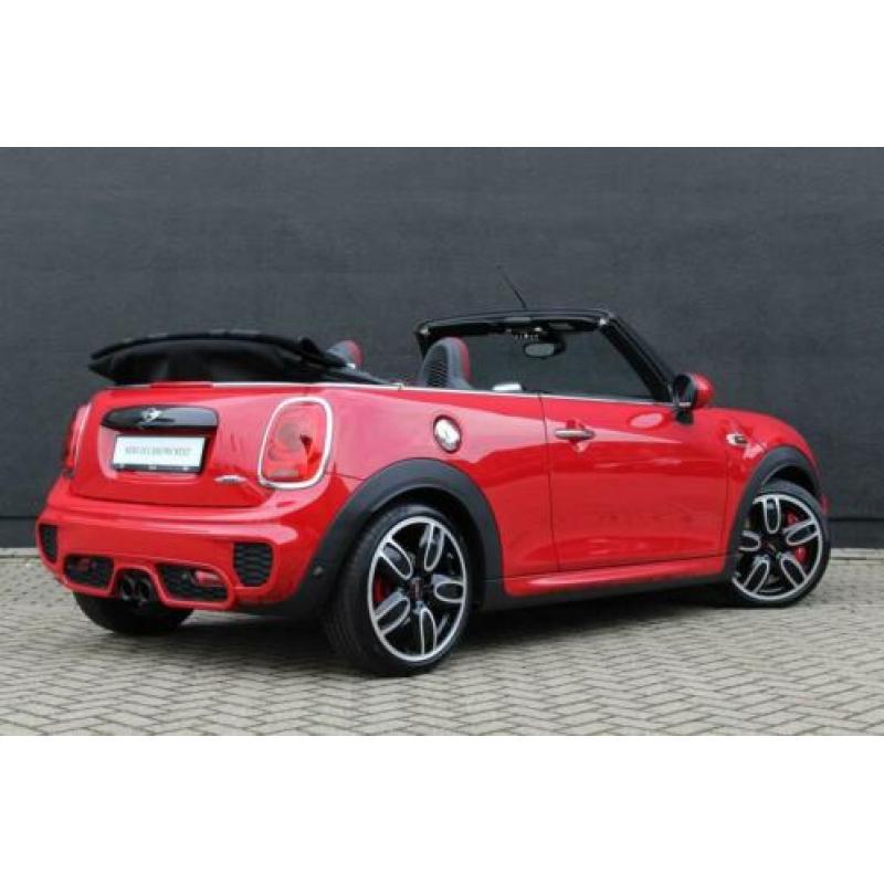 MINI Cabrio John Cooper Works Chili + Wired (bj 2016)