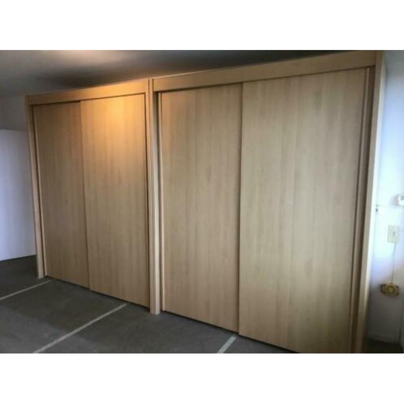 Kledingkasten met schuifdeuren