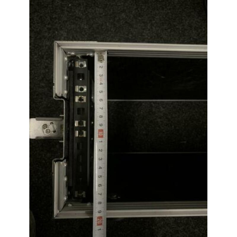 Roadready 4HE tunnel flightcase