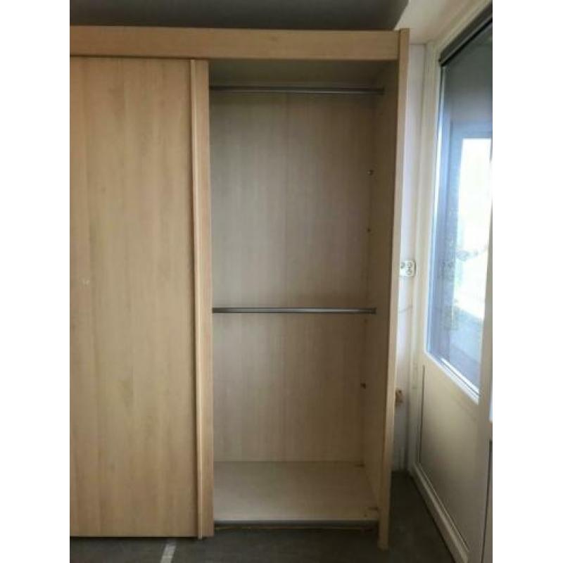 Kledingkasten met schuifdeuren
