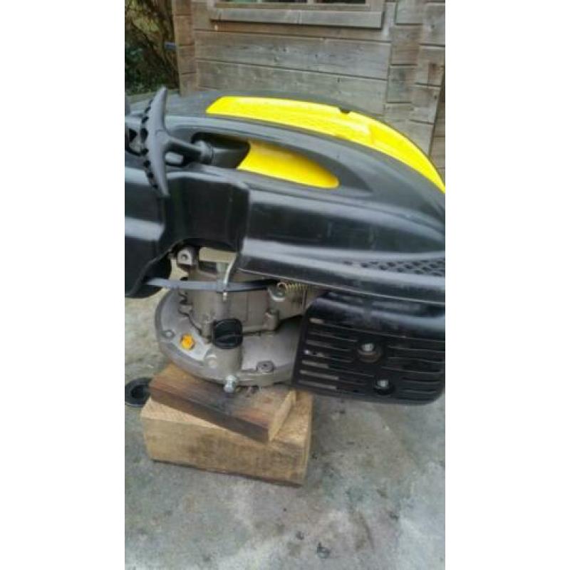 Maaier motor
