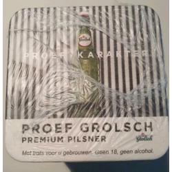 Eén vol pak Grolsch bierviltjes. Mancave?