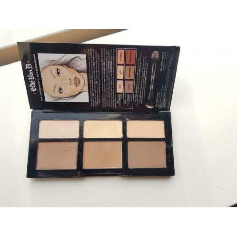 Kat von D Shade and Light face Palette