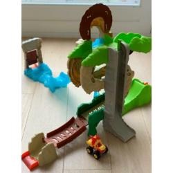 Blaze en de Monsterwielen jungle racebaan van Fisherprice