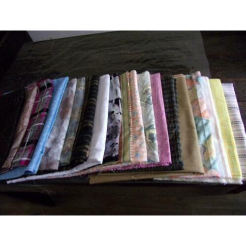 AANBIEDING,,,,16 LAPPEN STOF voor 17,50euro
