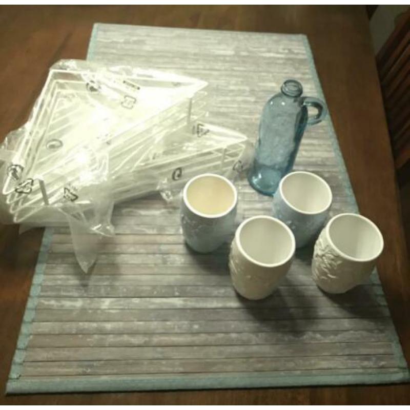 zgan badkamer acc. set blauw wit oa bekers badmat etc.