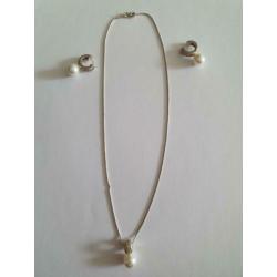 Mooie zilveren (925) PARELset; ketting, hanger en oorbellen