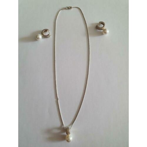 Mooie zilveren (925) PARELset; ketting, hanger en oorbellen