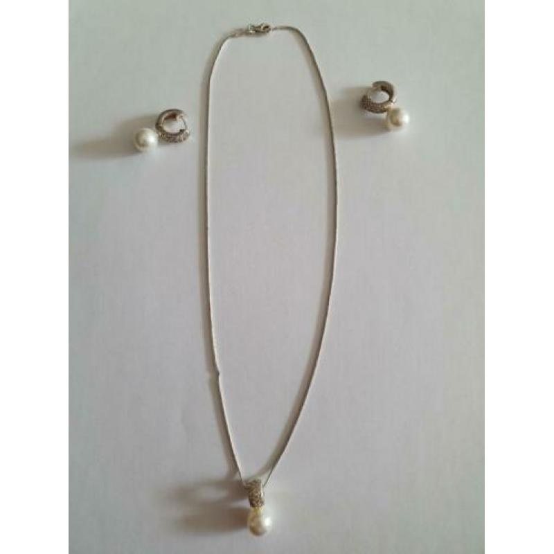 Mooie zilveren (925) PARELset; ketting, hanger en oorbellen