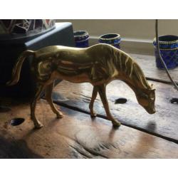 2 Paarden beelden messing 12 en 15 cm hoog