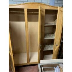 Queen Anne Brocante 3-drs Kledingkast