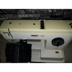 Naaimachine PFAFF 1197 inwerkende goed
