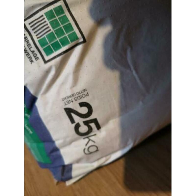 Nieuw 2 zakken tegellijm premium