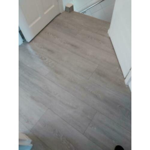 Een halfjaar oud laminaat 35 meter +/_