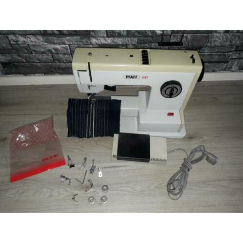 Naaimachine PFAFF 1197 inwerkende goed