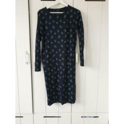 Penn & Ink jurk 36 donkerblauw veren travelstof