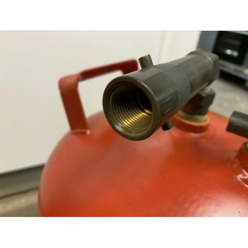 Zelf hervulbare gasfles lpg met Truma duo control