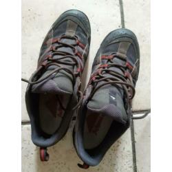 Wandelschoenen maat 41. Zien er nog goed uit