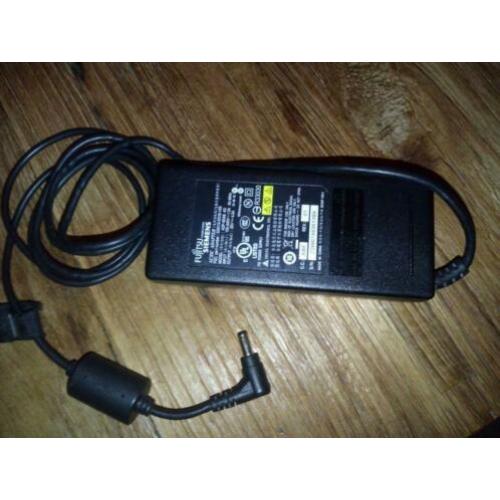 Fujitsu Siemens ac laptop adapter 20V