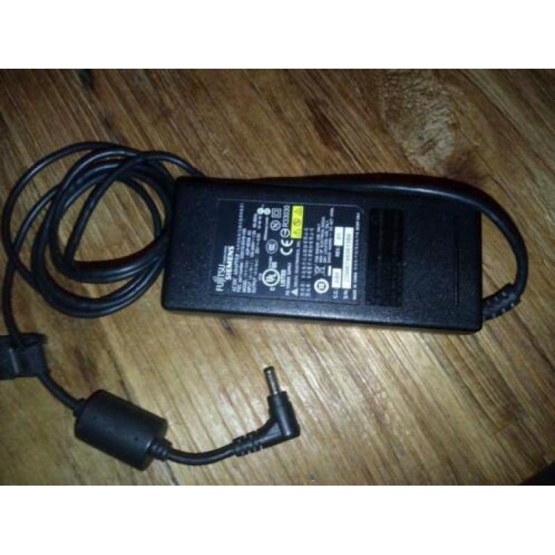 Fujitsu Siemens ac laptop adapter 20V