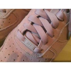 Nike Air Force suède roze
