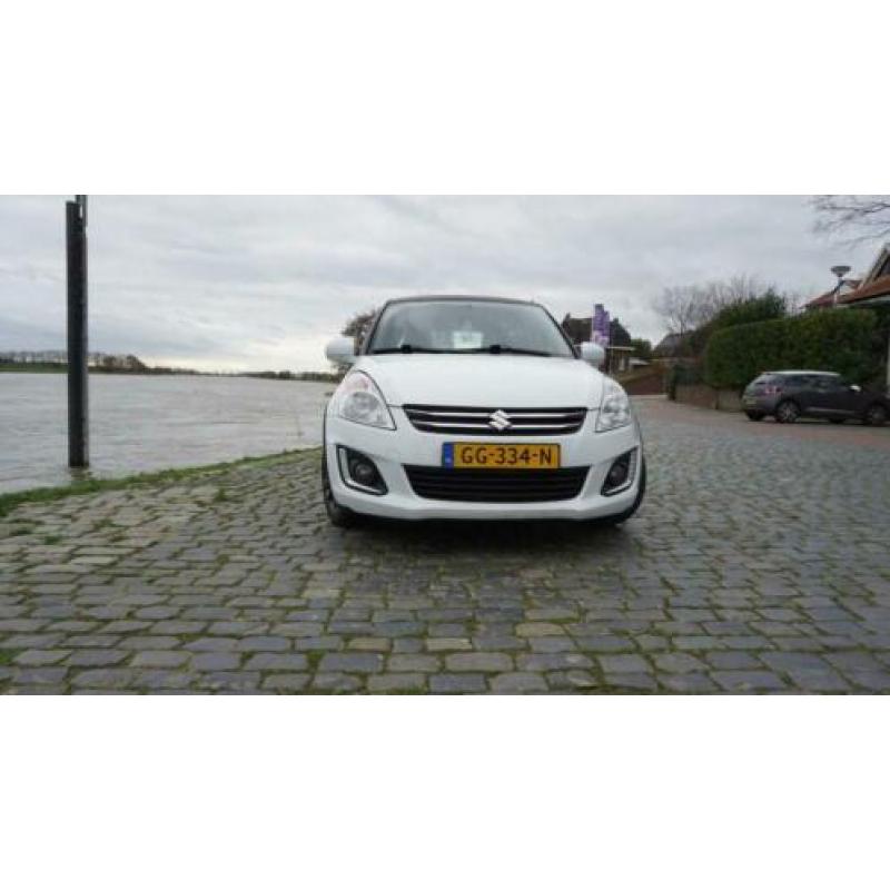 Sportieve Suzuki swift bj 2015 met navigatie! Bomvol opties!
