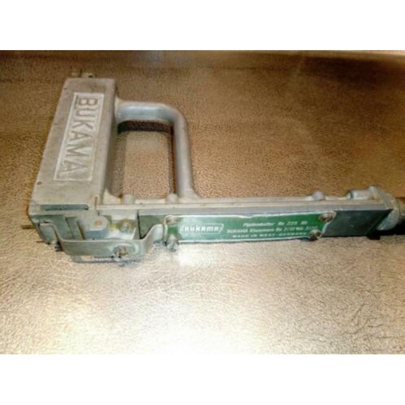 BUKAMA Plaat-nietmachine Ro 225