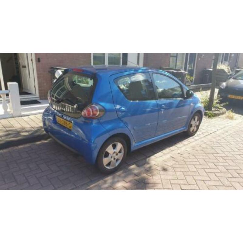 Toyota Aygo 1.0 12V Vvt-i 5DRS 2009 Blauw