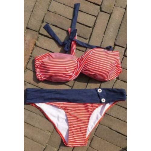 KIWI blauw/rood streep bikini voorgevormde B cup mt 40