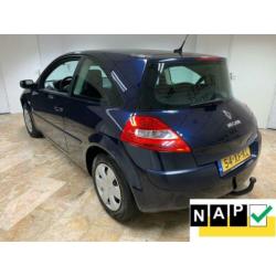 Renault Mégane 1.6-16V Business Line ZONDAG ' s open van 12-
