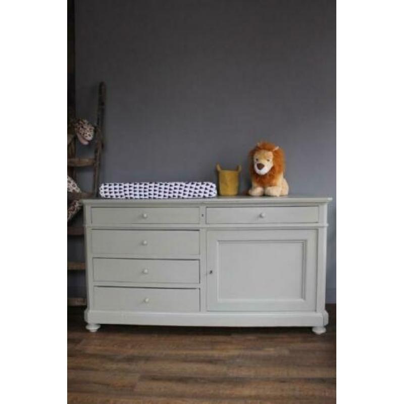 Brocante Babykamer / massief hout / vintage groen / uniek