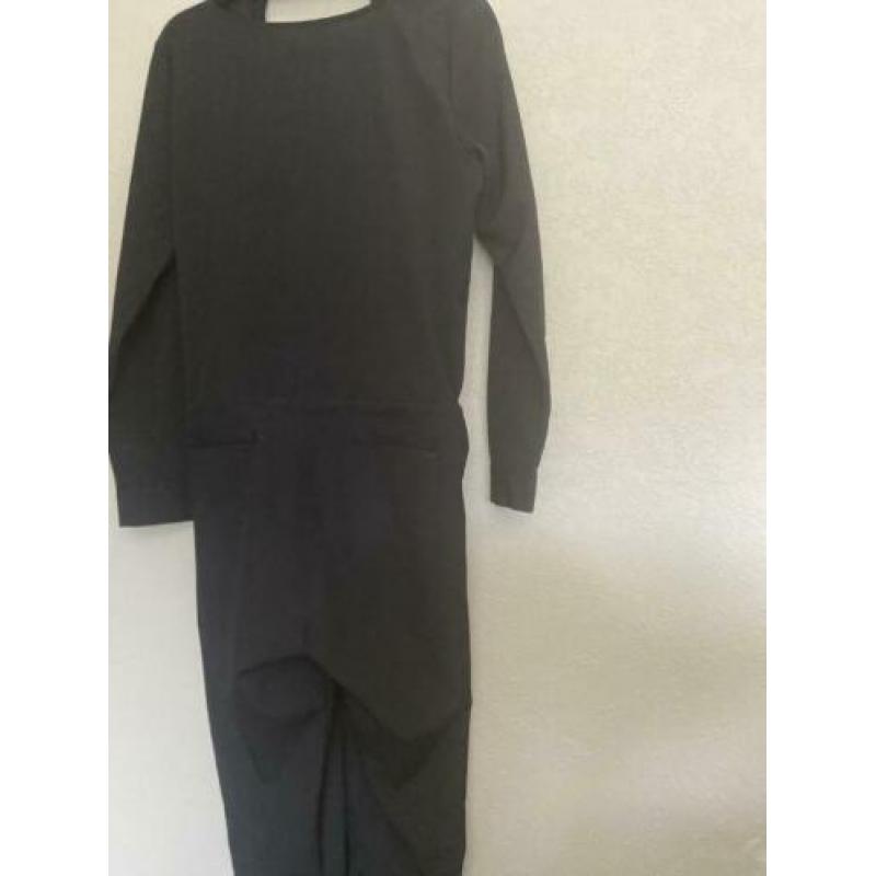Nieuwe zwarte jumpsuit met leuke details