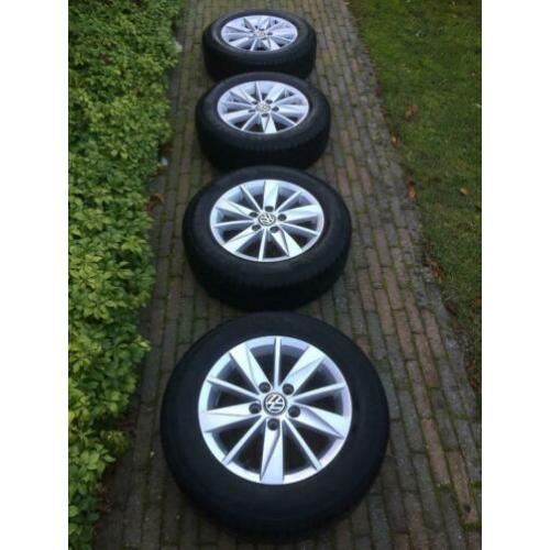 Complete set LM 15 inch originele VW velgen met banden