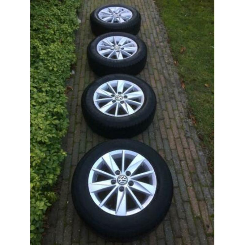 Complete set LM 15 inch originele VW velgen met banden