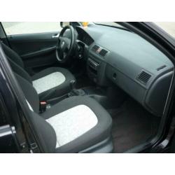 Skoda Fabia Combi 1.4-16V Choice AIRCO APK t/m 31-10-2020