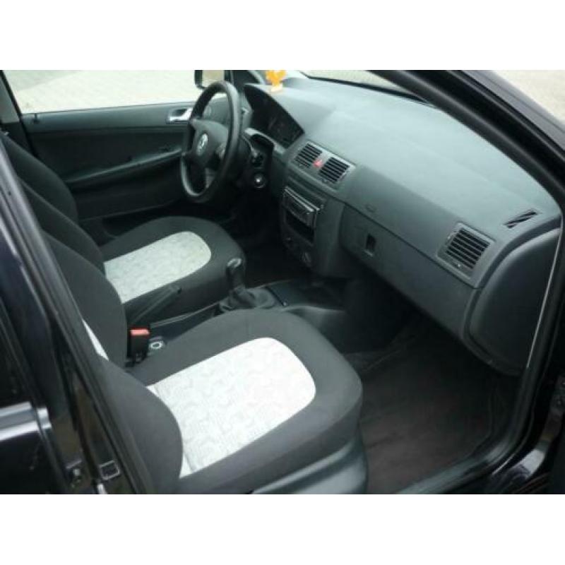 Skoda Fabia Combi 1.4-16V Choice AIRCO APK t/m 31-10-2020