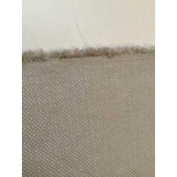 Meubelstof linnen licht beige lap is 1 meter 25 bij 60 cm