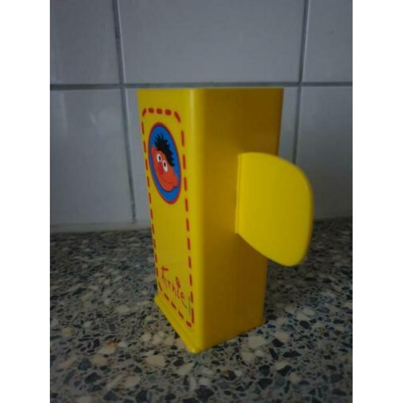 ERNIE Sesamstraat pakjes / drinkpakje houder