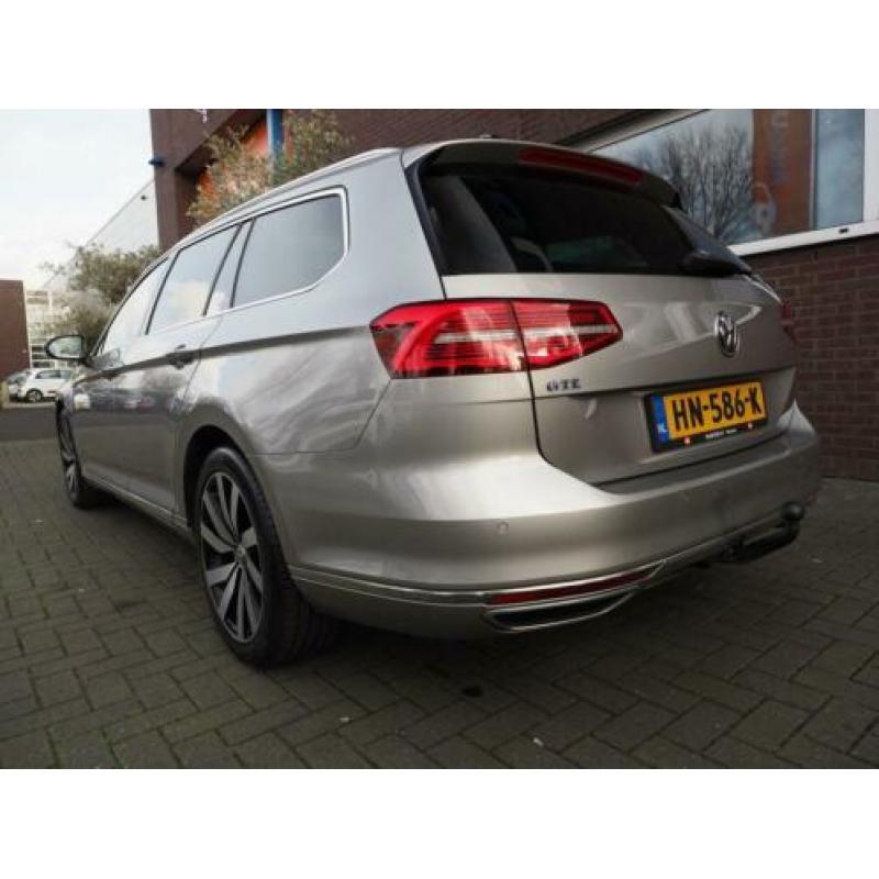 Volkswagen Passat Variant 1.4 TSI GTE 7% LED Pano Leder Adap