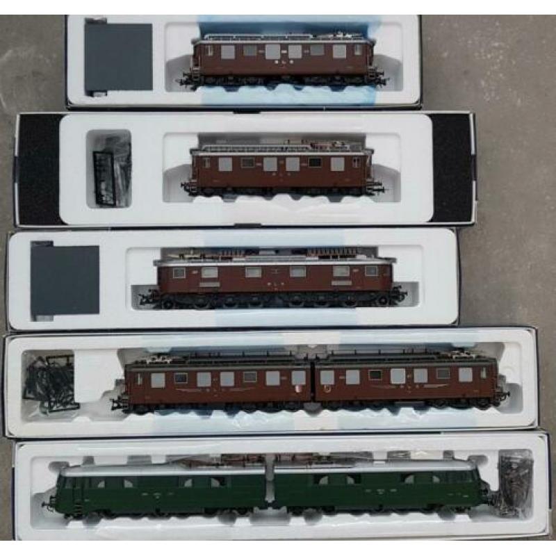 Roco 4 x BLS loc (Ae4/4 2x, Ae6/8, Ae8/8 en SBB Ae 6/14, all