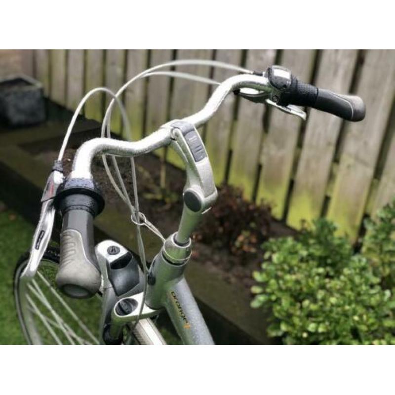 Uitstekende Gazelle Orange Excellent met 8 versn. 28 inch