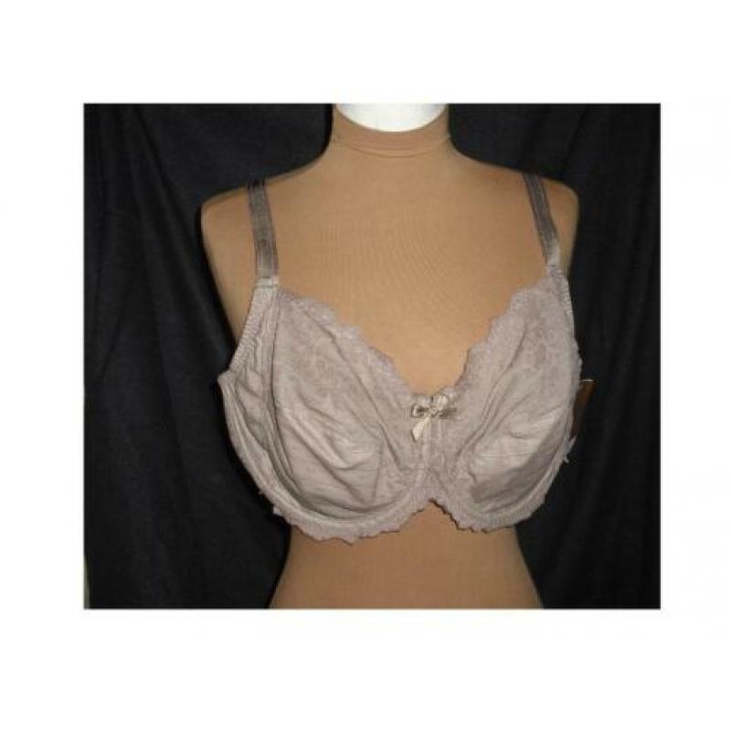 Chantelle beugelBH maat 100E 100 E